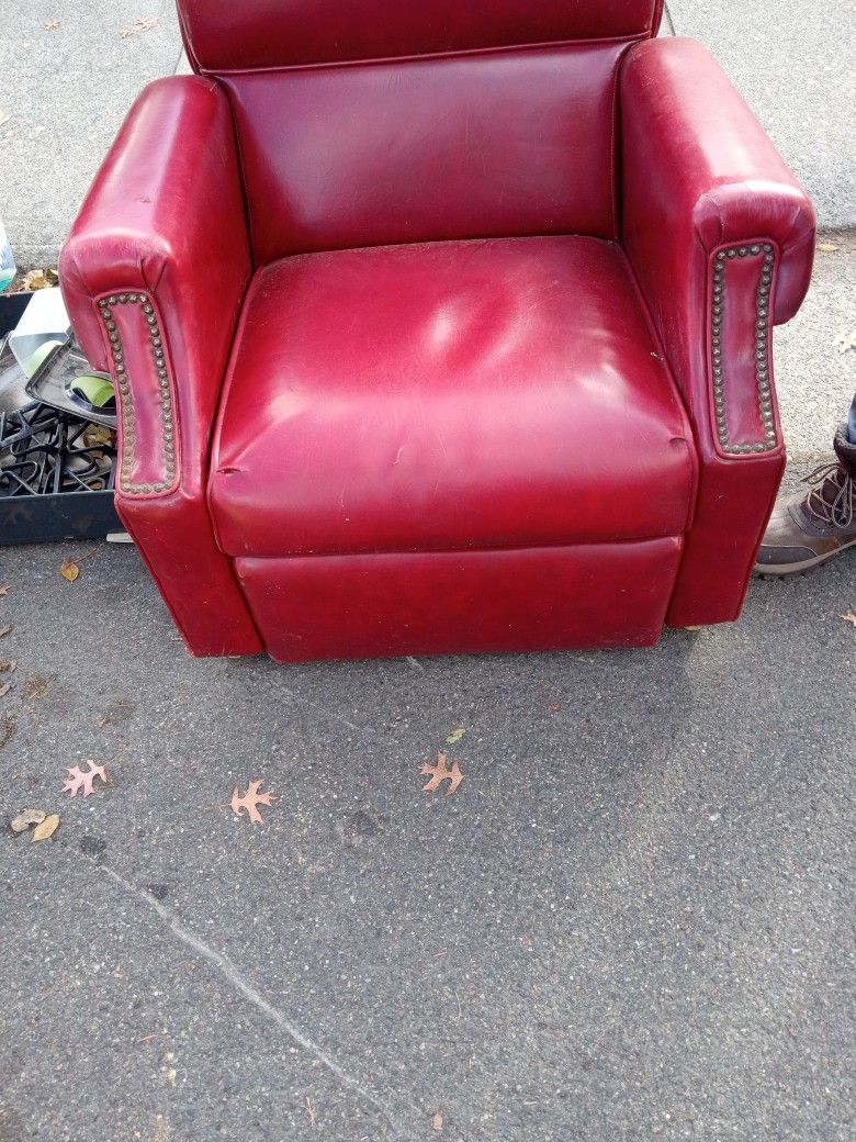Vintage Leather Electric Recliner 