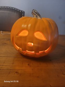 8 inch plastic light pumpkin