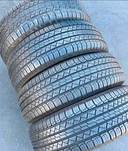 🎃 235 65 18 Michelin tires Con 80% de Vida Las 4