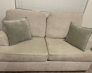 Living Spaces ALESSANDRO MOONSTONE LOVESEAT