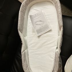 Snuggle nest Like New