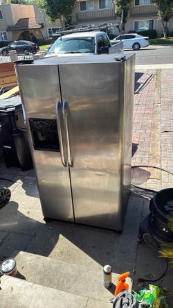 Frigidaire side by side refrigerator