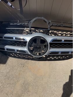 Mercedes-Benz gls front grill 2021