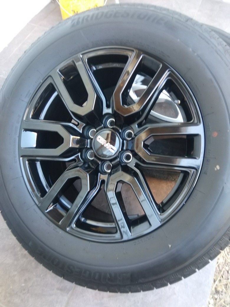 2021 NEW OEM CHEVY TIRES AND WHEELS GMC SIERRA AT4 R 20 TIRES NEW BRIDGESTONE DOT 0521 $1399 FIRMES