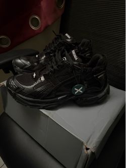 Balenciaga Runner LED