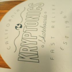 Short Kryptonics Skateboard 