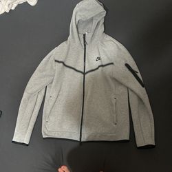 Nike Tech Fleece Gray Men’s Large