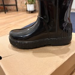  UGG Drizlita Boot (Exclusive)