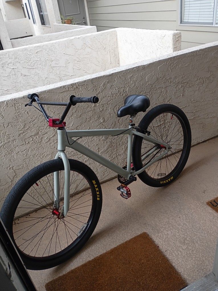 SE 29" BIG FLYER, Very rare Gray, Special Collab. W/ City Grounds