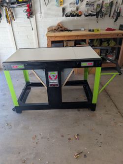 Work bench - craftsman roto bench