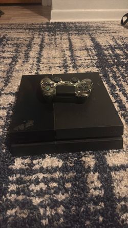 Sony PlayStation 4 Console with Controller