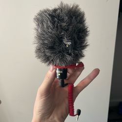 Rode mic with aux input