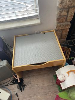 Free kidkraft lego table