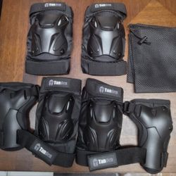 Protective Gear Knee , Elbow Pads and  Wrist Guards Size M