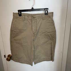 Lucky Brand Men’s Flat Front Tan Shorts. Size 30. Mint Condition.