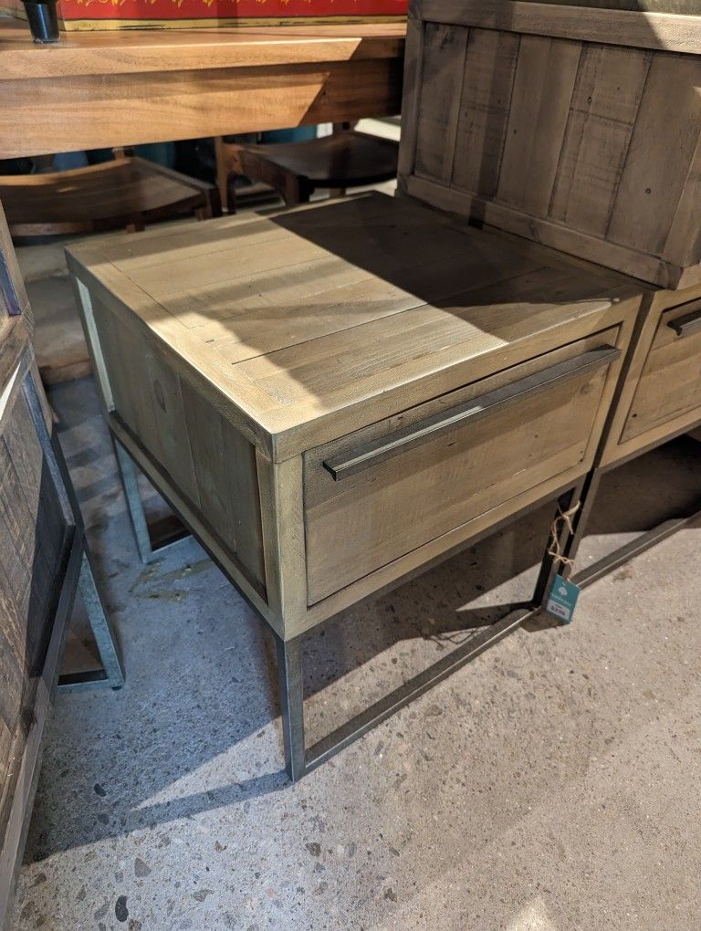 Reclaimed Pine One Drawer Accent Table 