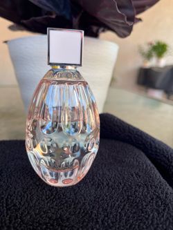 Women’s perfume