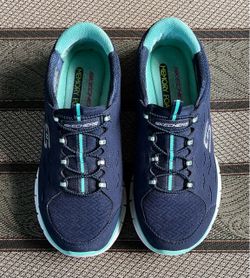 Women's Navy Skechers Navy Gratis  Sneaker 8-1/2W