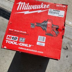 Milwaukee M12 Drain Snake