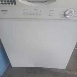 Maquina Para Labar Trastes 70 $  En Buenas Condiciones  Si Trabaja 