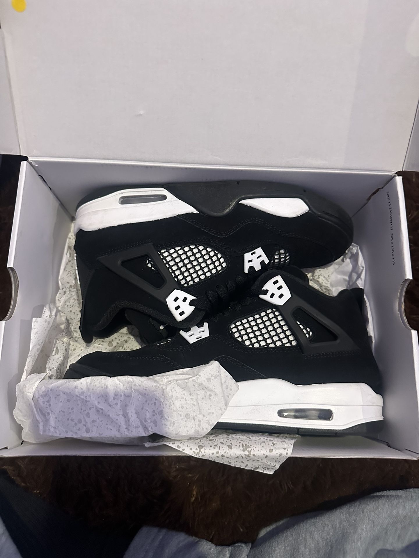 Air Jordan 4 Retro GS ‘White Thunder’
