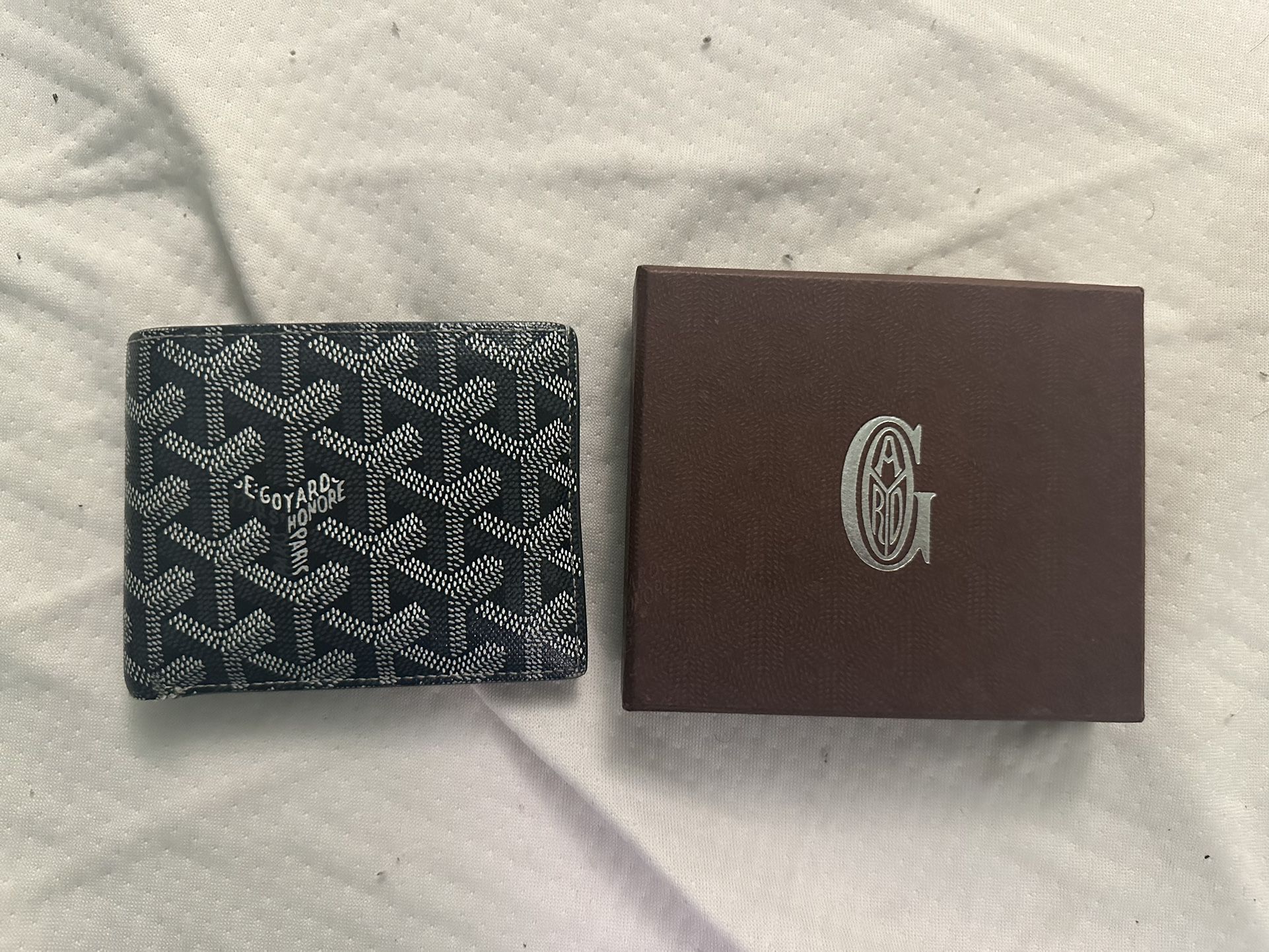 Victoire 8C wallet Black
