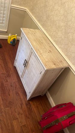 Entrance Table