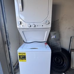 GE Stackable Washer/dryer Set