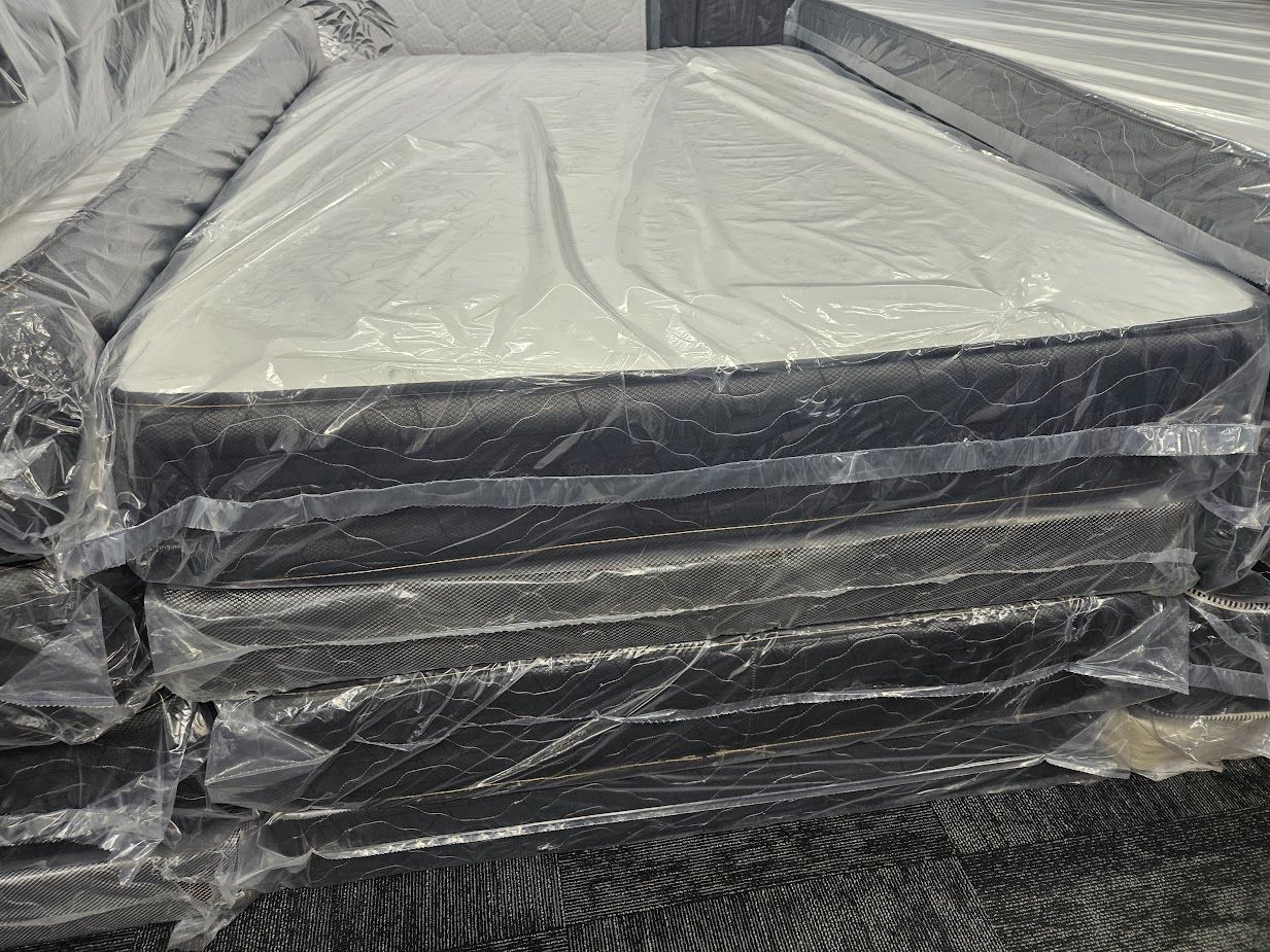 Full mattress with boxspring 2pc special