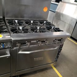 Used Royal 36"L Range With 6-Burners And Convection Oven Natural Gas
