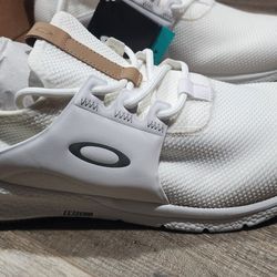 Oakley Dry White 12.5