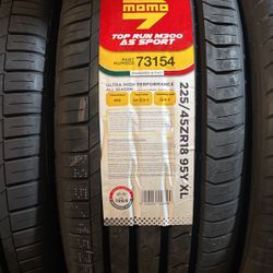 225/45/18 Momo