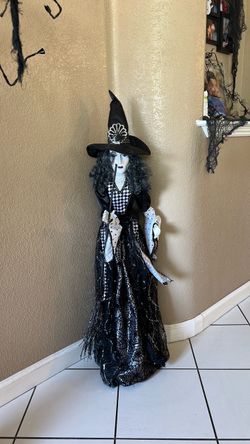 Halloween Decor