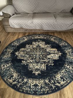 Blue Round 8’ Rug