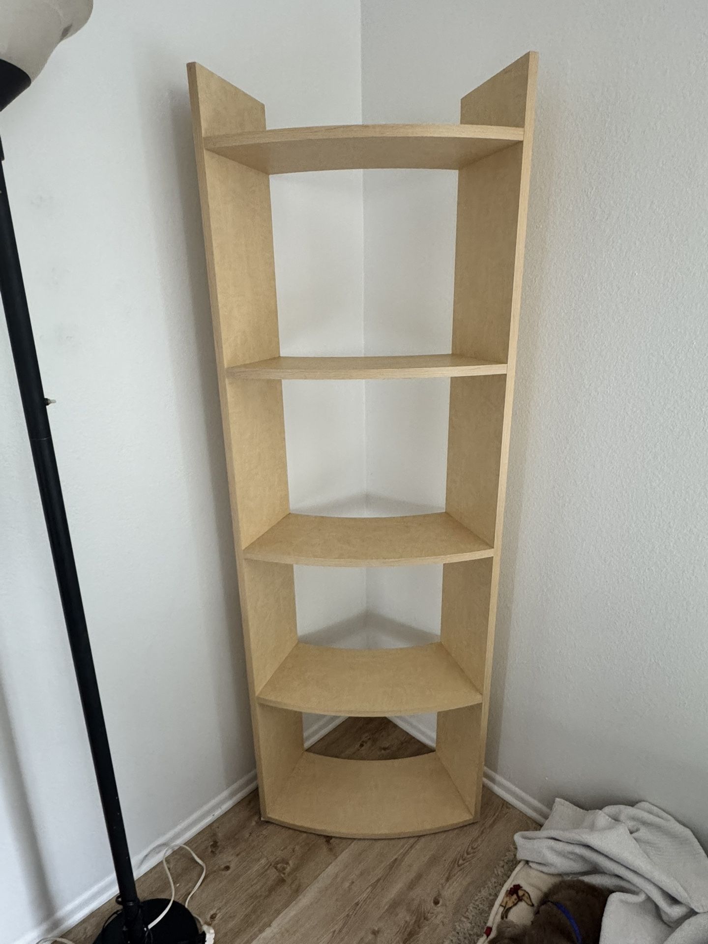 Corner Shelves