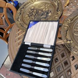 Deco Mod Style, Eales Of Sheffield Mother of Pearl 6 pc Knife Set w/case