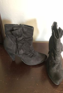 Woman’s black booties boots