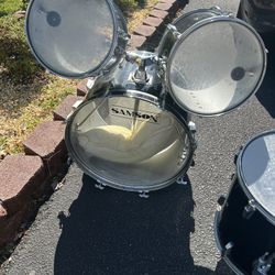 Sampson Drum Set 