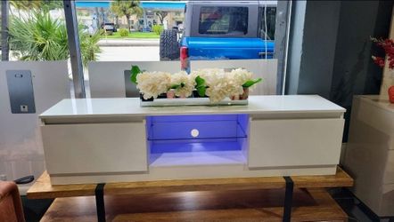 63” TV STAND WHITE GLOSSY