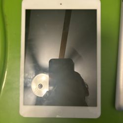 iPads For Parts 