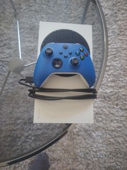 Xbox Series S + Like-New Blue Controller