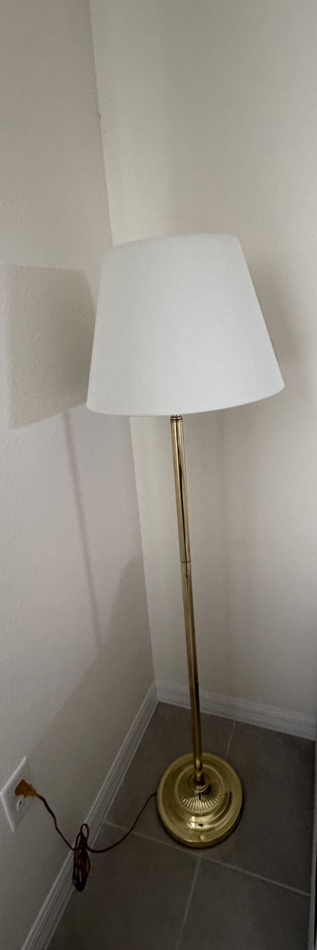 Lamp For Living Room / Lampara Para Living