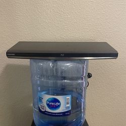 Blue ray/dvd Player $10