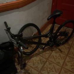 Selling This Bike Asap Very Good Condition. I Just Have No Time To Put The Tire On, But Everything Works Great Brakes Tires.