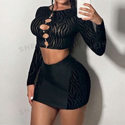 NEW NEVER WORN TWO PIECE OUTFIT SIZE L