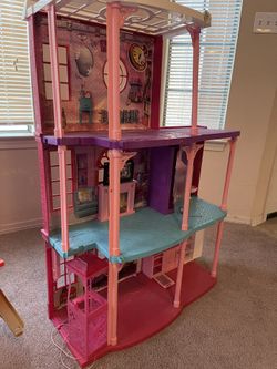 Barbie Dream house 
