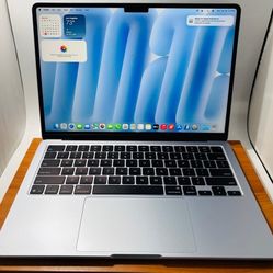 Apple MacBook AIR 13” 2025 M4 24GB 512GB Like New Fully Functional