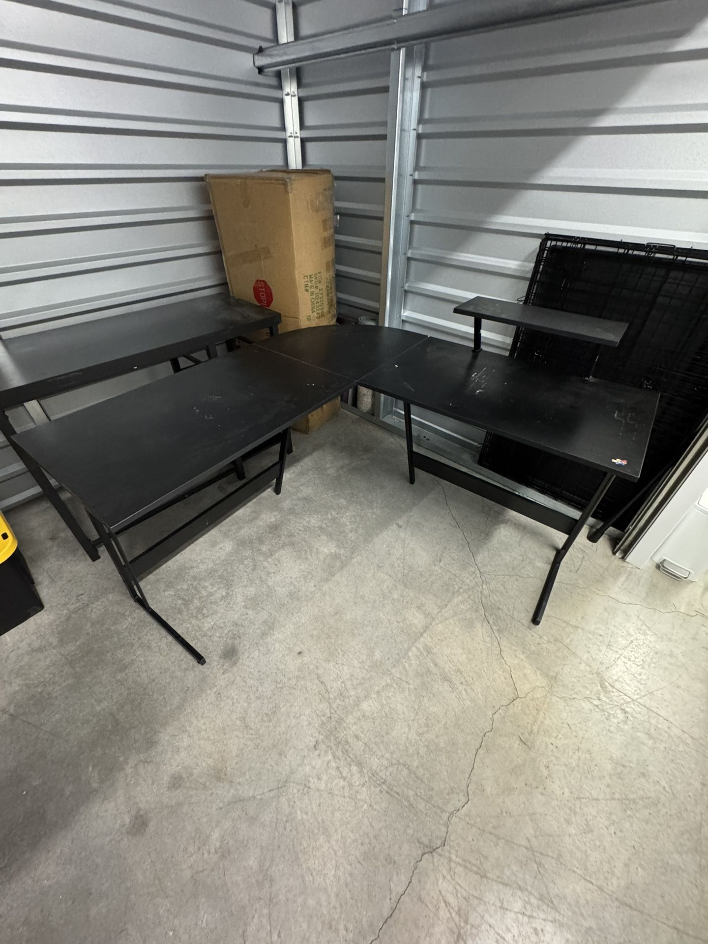 Desk and Gaming Chair