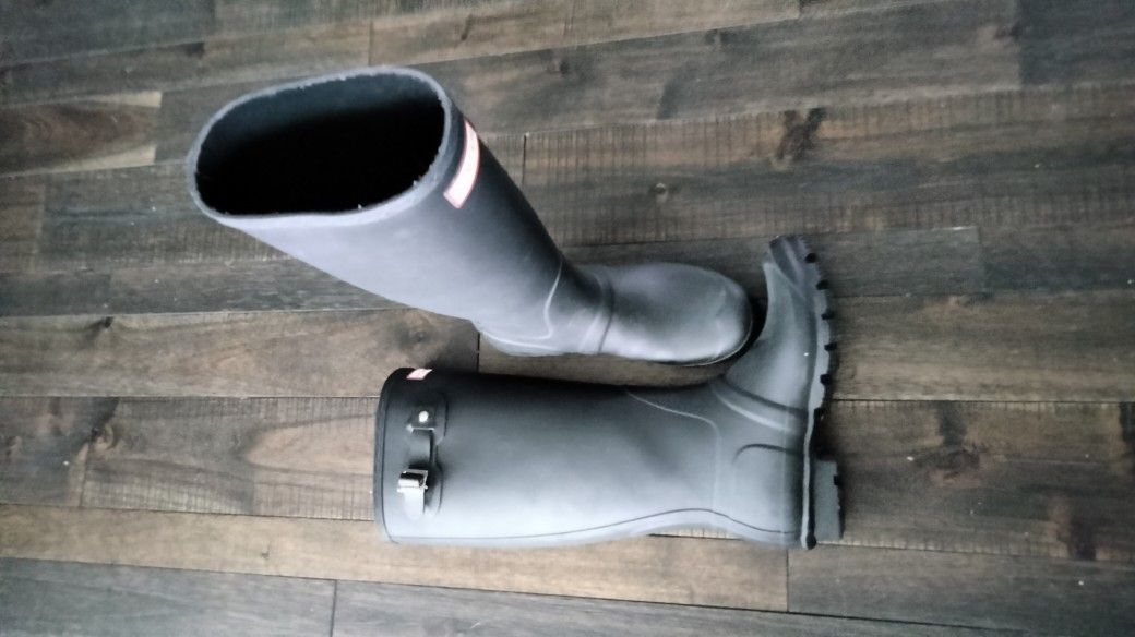 Ladies size 7 Hunter boots