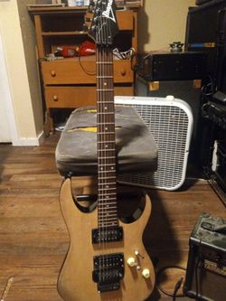 Ibanez rg 220 guitar 24 fret ,new Floyd lic trem, locking nut sounds awesome plays good 100 bucks cash